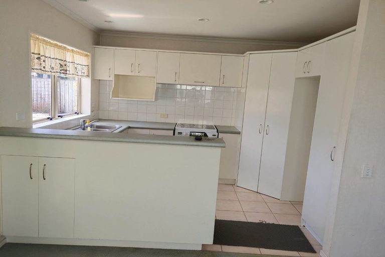 Photo of property in 2/108 Bob Charles Drive, Golflands, Auckland, 2013
