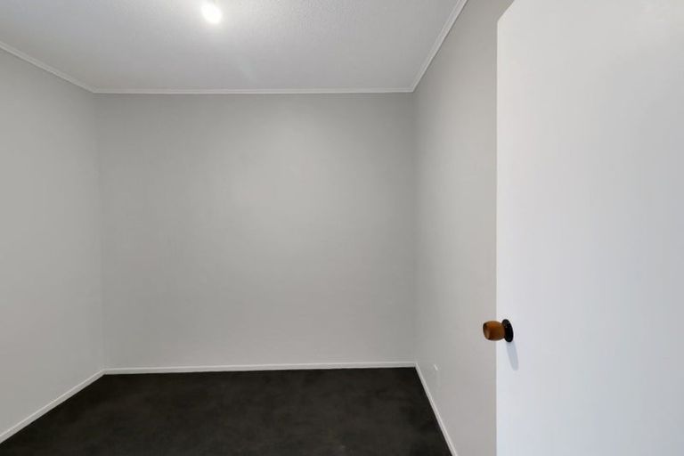 Photo of property in 87 Percy Dyett Drive, Karori, Wellington, 6012