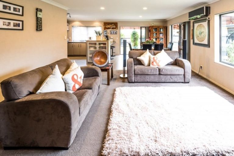 Photo of property in 53 Turnberry Drive, Wattle Downs, Auckland, 2103