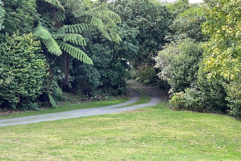Photo of property in 65 Mapara Road, Acacia Bay, Taupo, 3385