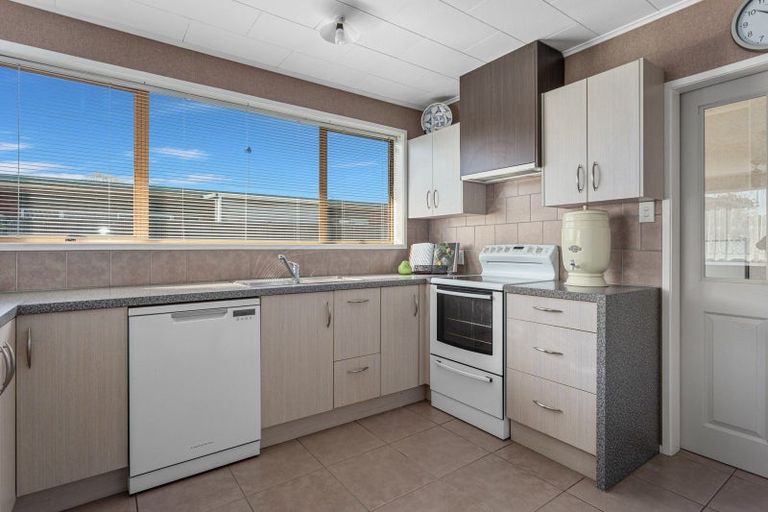 Photo of property in 21 Hikurangi Street, Whakatane, 3120