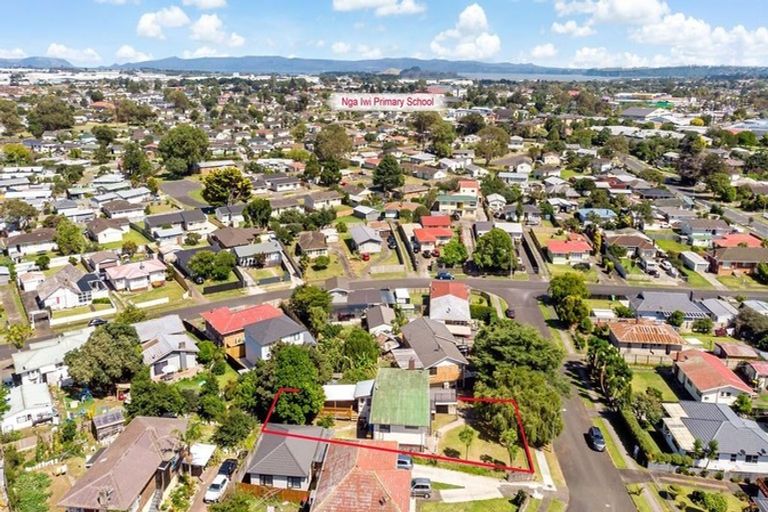 Photo of property in 5 Leeson Place, Mangere, Auckland, 2022