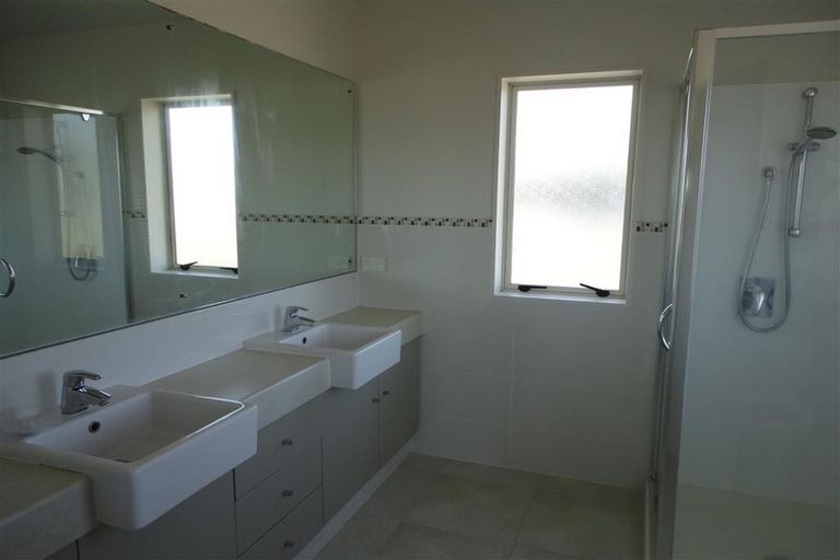 Photo of property in 7 Bendemeer Place, Flat Bush, Auckland, 2016