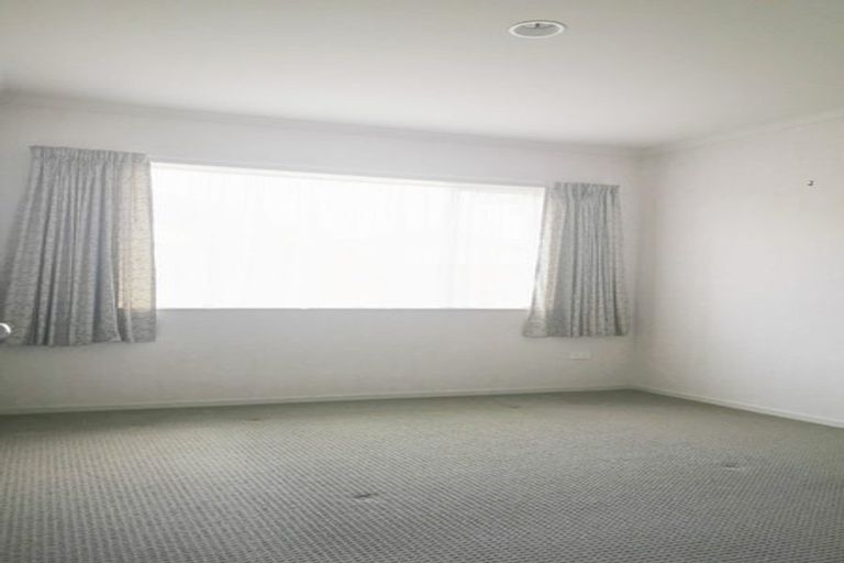 Photo of property in 12 Pennygale Close, Flat Bush, Auckland, 2016
