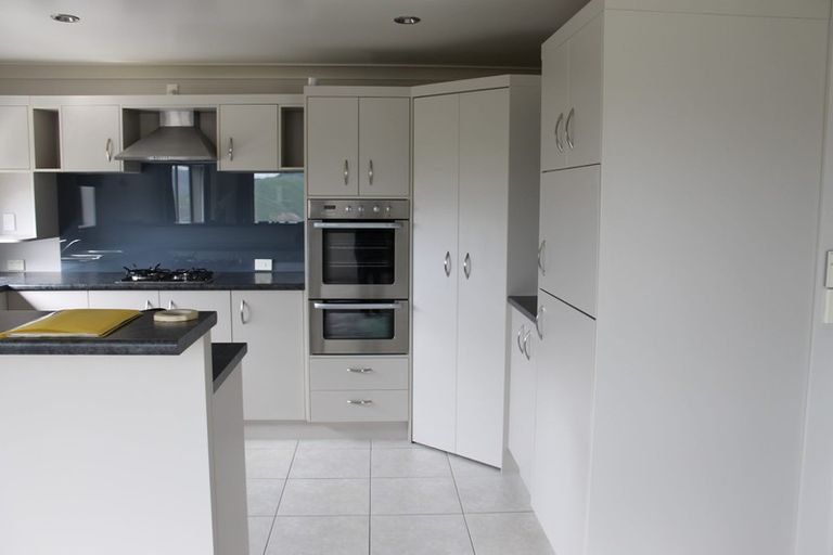 Photo of property in 55 Erlestoke Crescent, Churton Park, Wellington, 6037