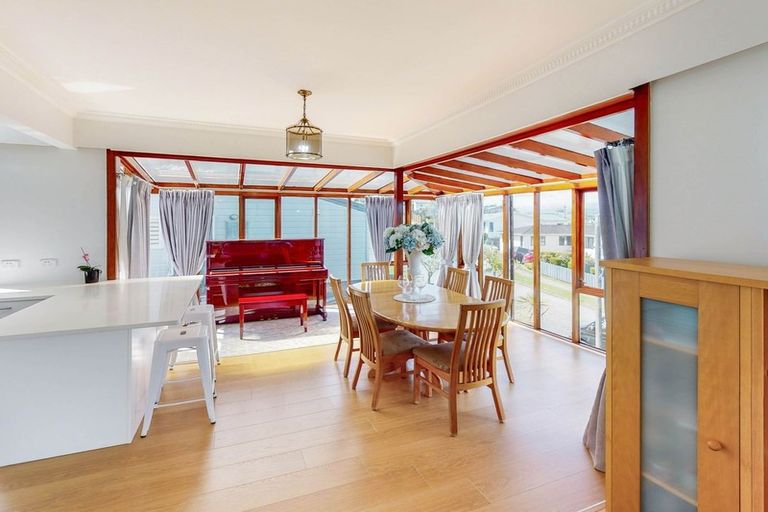 Photo of property in 68 Acacia Avenue, Maungaraki, Lower Hutt, 5010