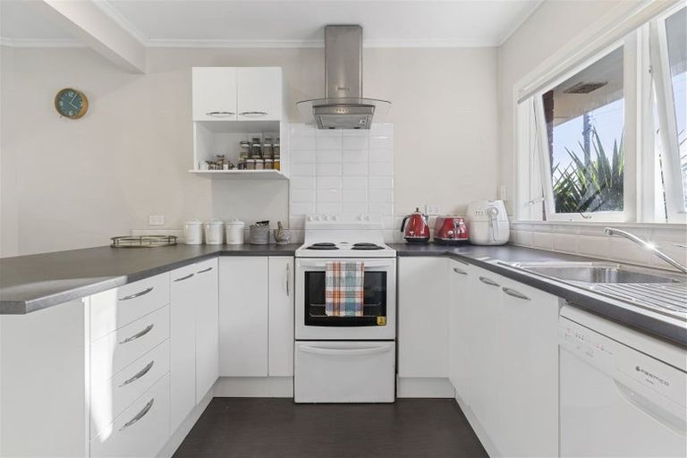 Photo of property in 4112/110 East Coast Road, Forrest Hill, Auckland, 0620