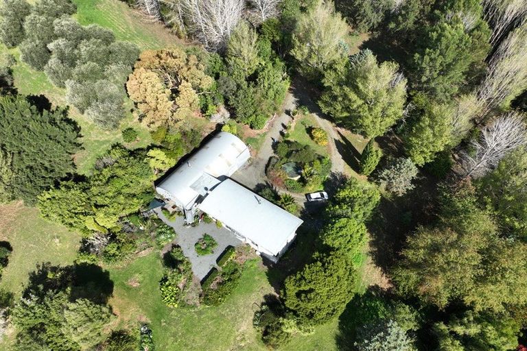 Photo of property in 257 Metcalfe Road, Matakohe, 0593