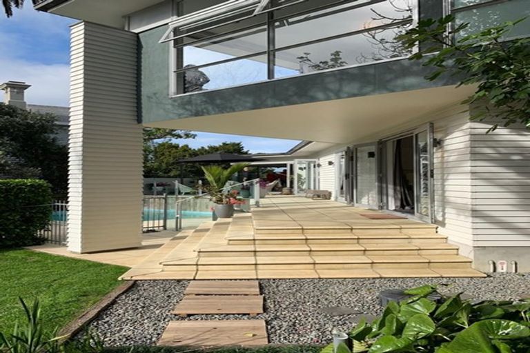 Photo of property in 107 Hinemoa Street, Birkenhead, Auckland, 0626