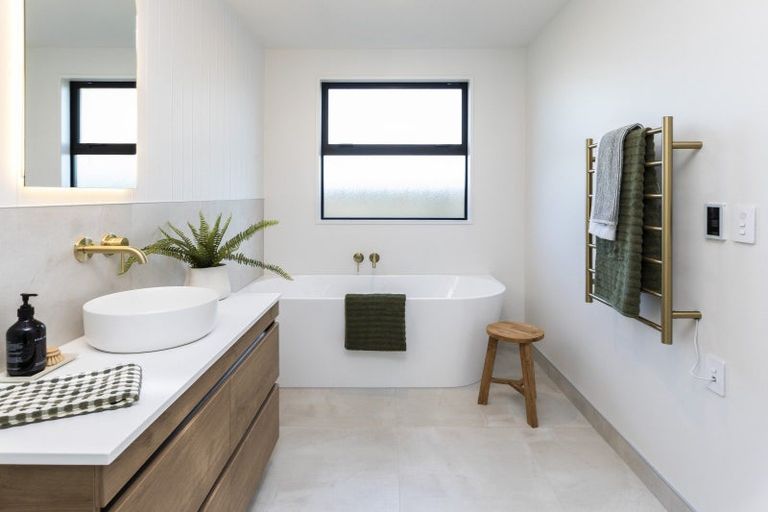 Photo of property in 62 Suffolk Drive, Kirwee, 7571