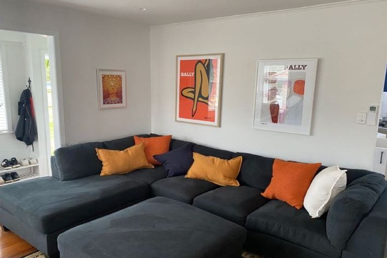 Photo of property in 1/11 Shortt Avenue, Mangere Bridge, Auckland, 2022