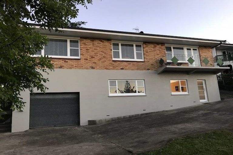 Photo of property in 74 Forest Lake Road, Forest Lake, Hamilton, 3200