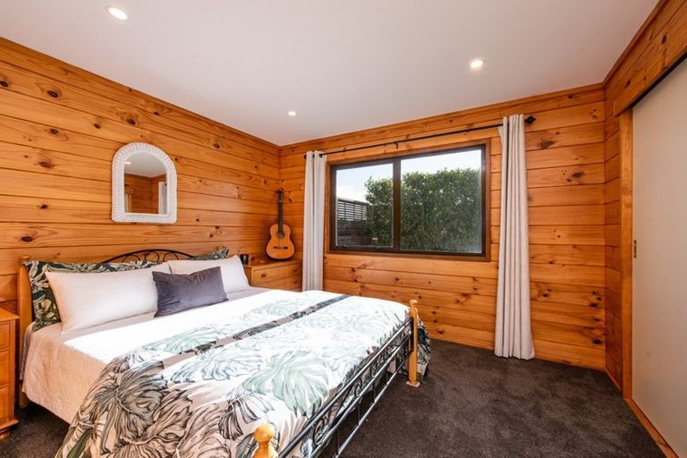 Photo of property in 82 Beacon Hill Road, Strathmore Park, Wellington, 6022