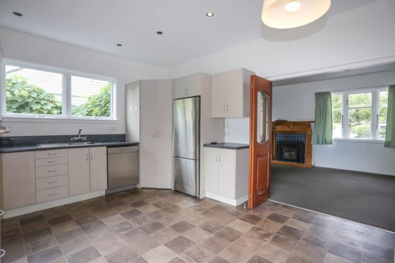 Photo of property in 19 Tika Street, Riccarton, Christchurch, 8041