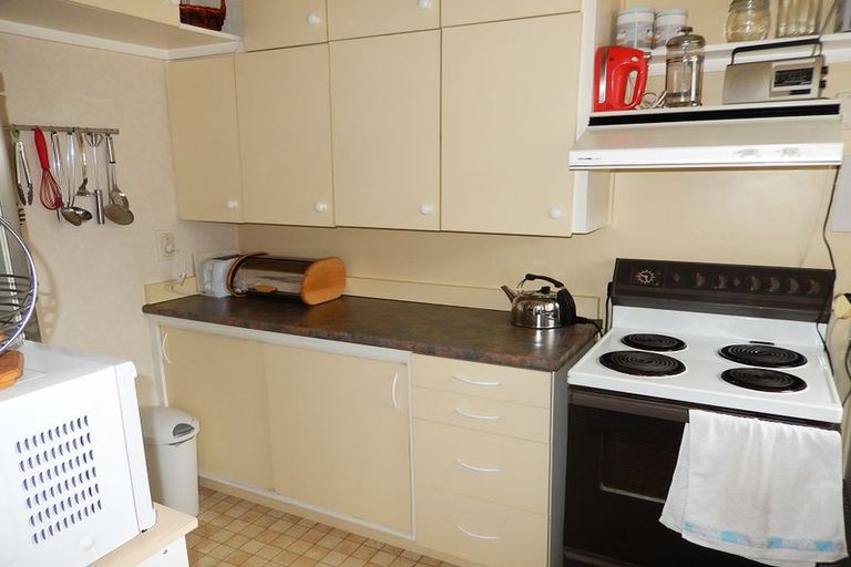 Photo of property in 2 Lea Street, Oamaru North, Oamaru, 9400