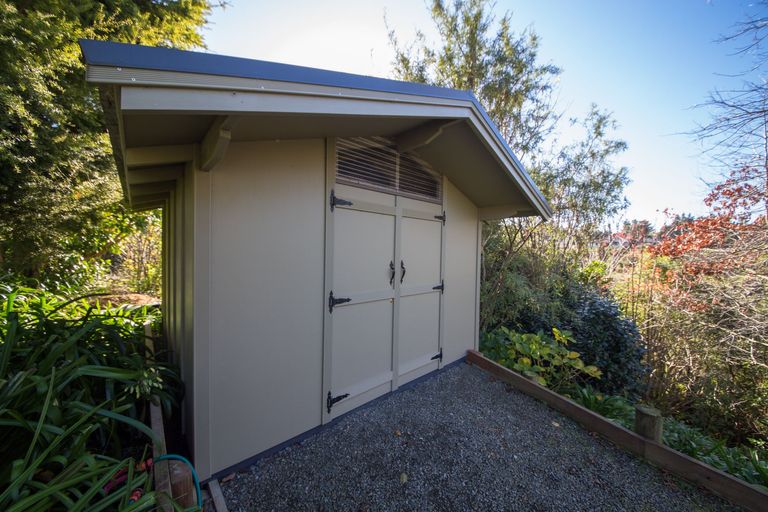 Photo of property in 48 Cashmere Drive, Fitzherbert, Palmerston North, 4410