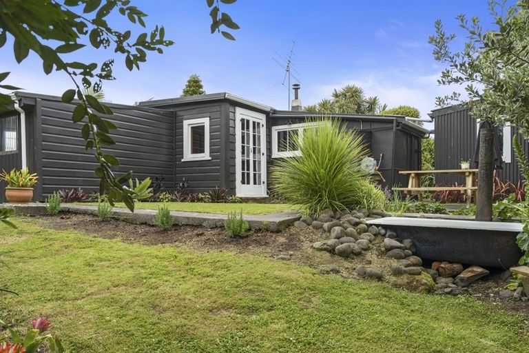 Photo of property in 46 Fox Street, Opunake, 4616