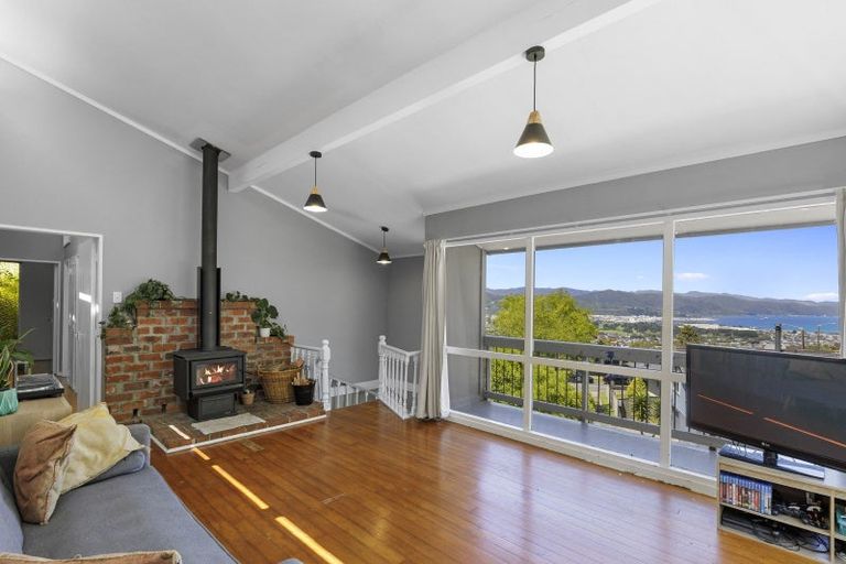 Photo of property in 89 Mulberry Street, Normandale, Lower Hutt, 5010