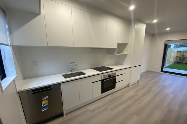 Photo of property in 13/35 Young Crescent, Drury, 2113