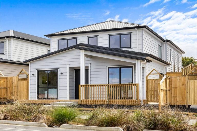 Photo of property in 73 Tributary Parade, Karaka, Papakura, 2113