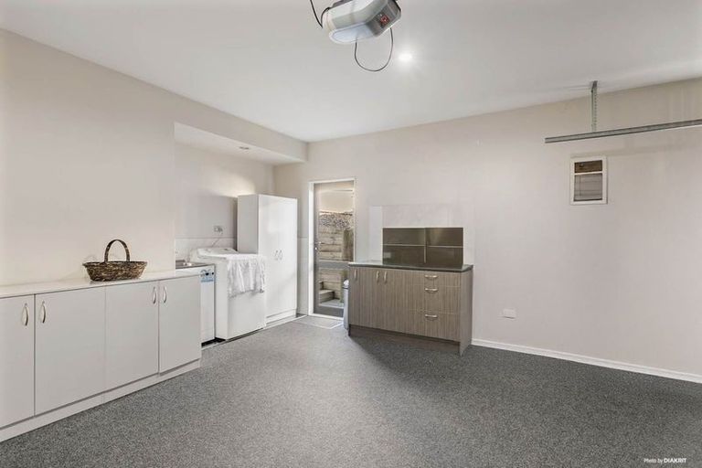 Photo of property in 25 Kereru Rise, Papakura, 2110