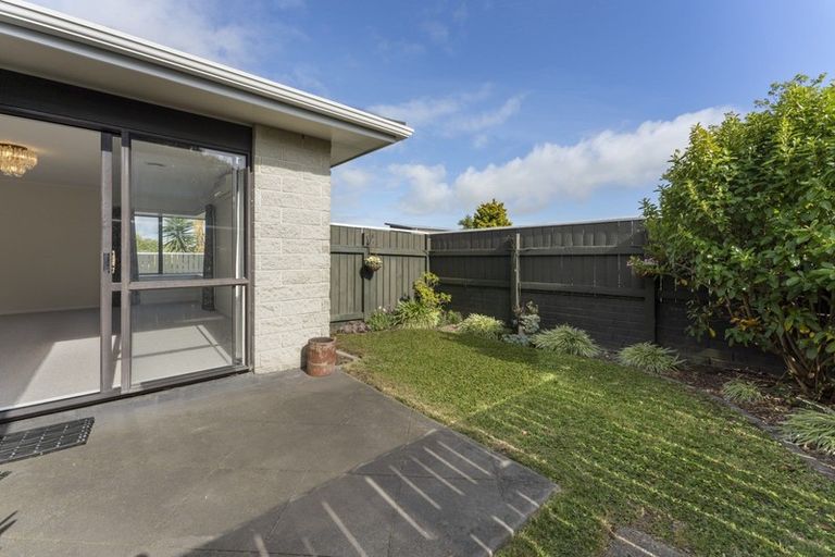 Photo of property in 336 Featherston Street, Palmerston North, 4414