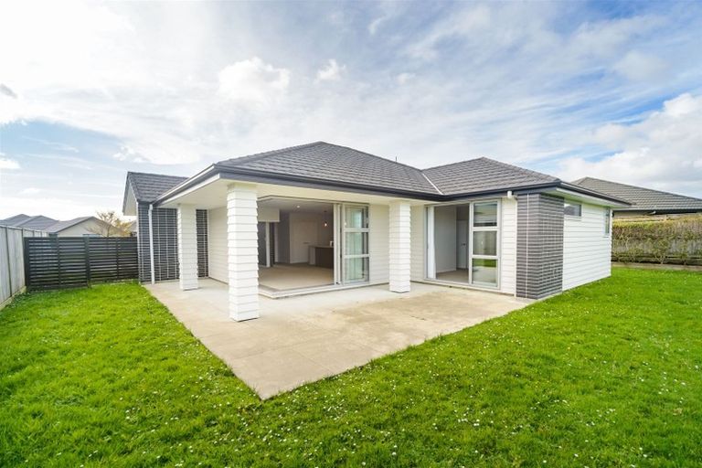 Photo of property in 162 Pacific Drive, Fitzherbert, Palmerston North, 4410