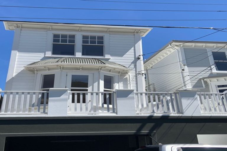 Photo of property in 54 Porritt Avenue, Mount Victoria, Wellington, 6011