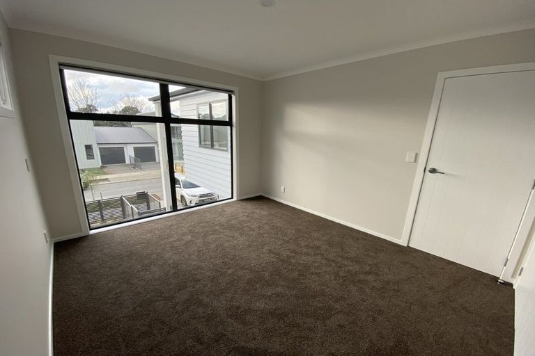 Photo of property in 23 Koreke Close, Kenepuru, Porirua, 5022