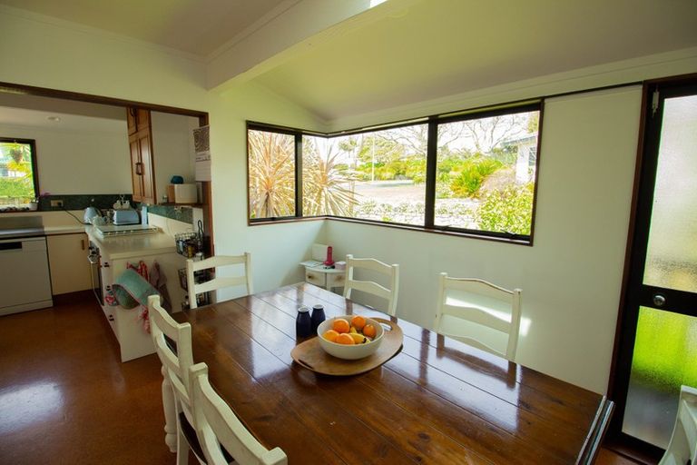 Photo of property in 18 Margaret Drive, Omokoroa, 3114