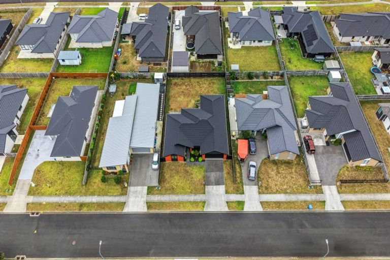 Photo of property in 24 Murray Ward Drive, Te Kauwhata, 3710