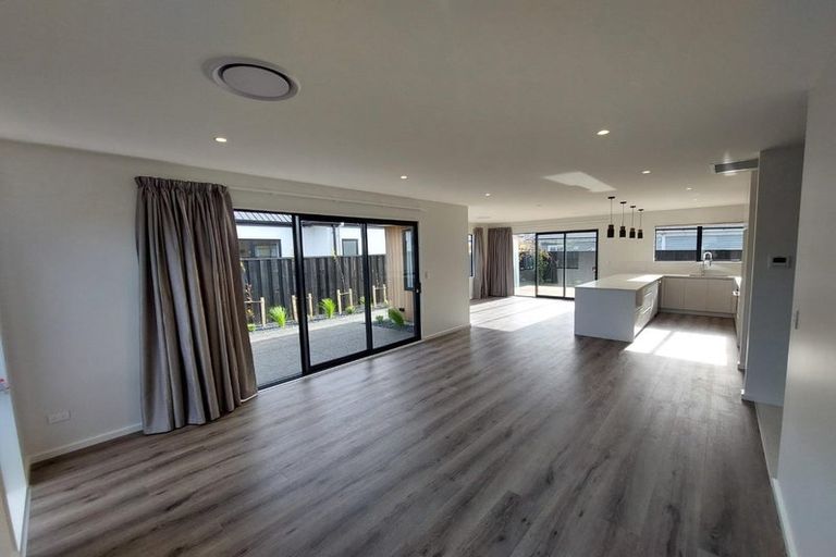 Photo of property in 17 Quarters Place, Halswell, Christchurch, 8025