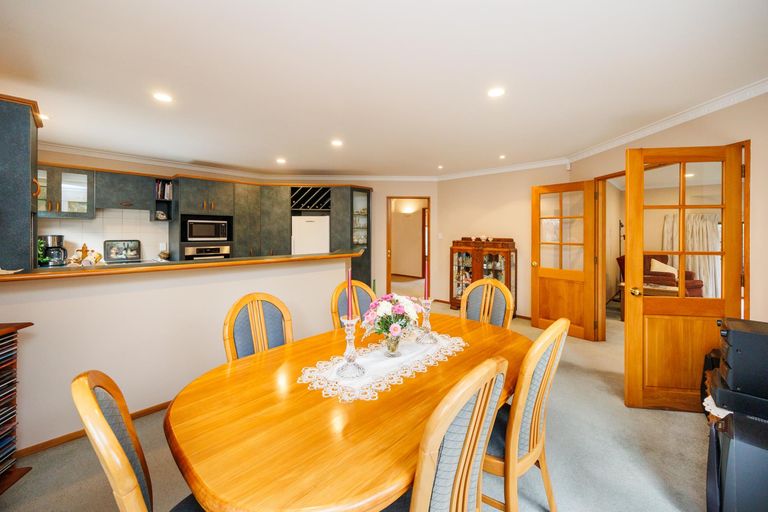 Photo of property in 12a Montgomery Terrace, Hokowhitu, Palmerston North, 4410