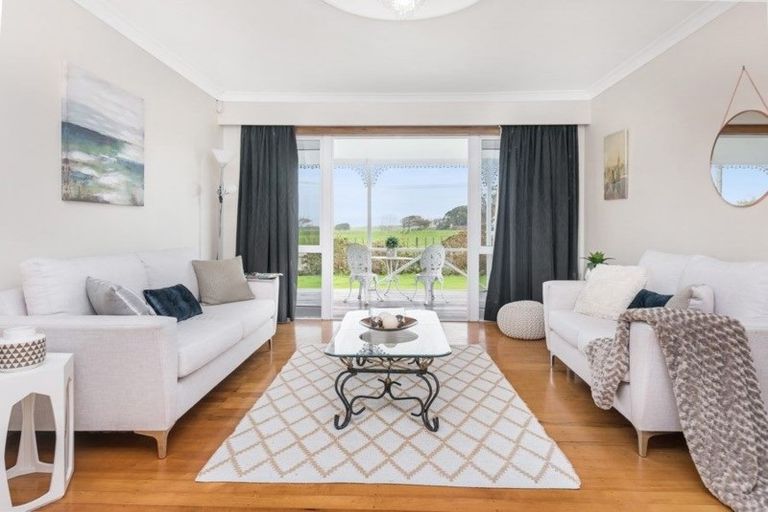 Photo of property in 62 Wellesley Road, Mangere Bridge, Auckland, 2022