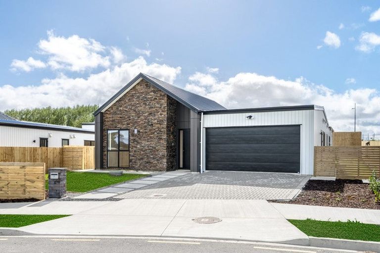 Photo of property in 3 Wagyu Lane, Karaka, 2580