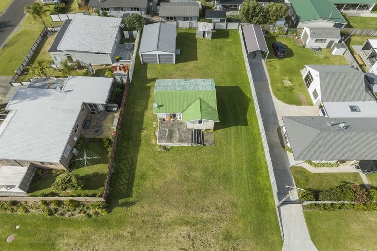 Photo of property in 207 Tamaki Road, Whangamata, 3620