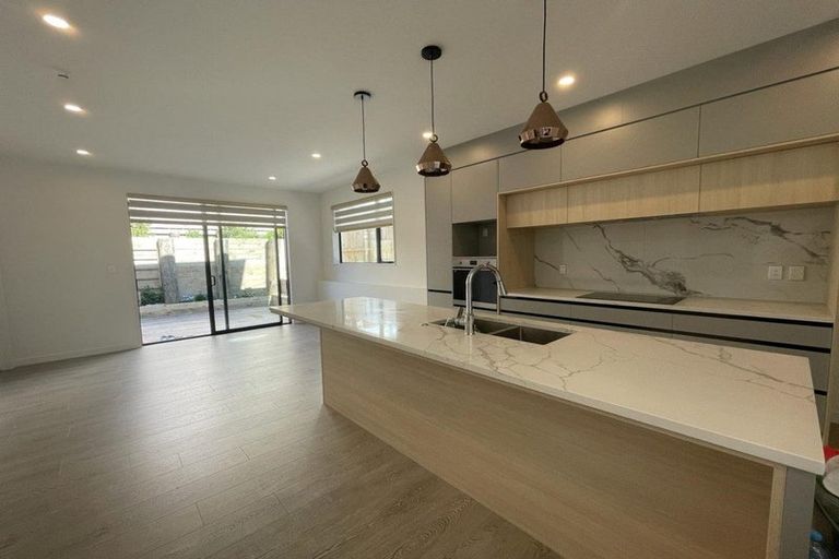Photo of property in 4 La Bella Road, Hobsonville, Auckland, 0616