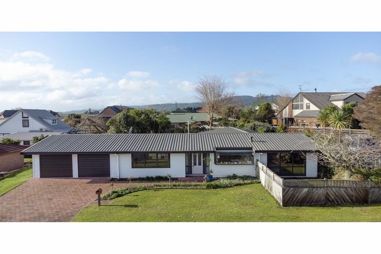Photo of property in 14 Mark Place, Lynmore, Rotorua, 3010