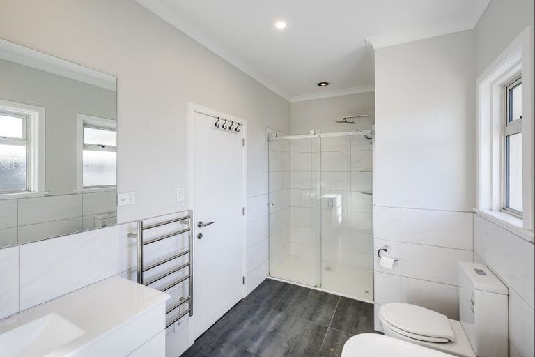 Photo of property in 91 Puketapu Road, Taradale, Napier, 4112