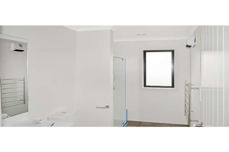 Photo of property in 14 Gibraltar Way, Fitzherbert, Palmerston North, 4410