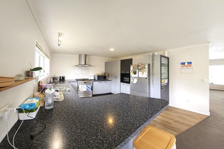 Photo of property in 93a Taylor Terrace, Tawa, Wellington, 5028