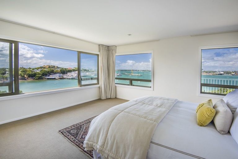 Photo of property in 31a Stanley Point Road, Stanley Point, Auckland, 0624