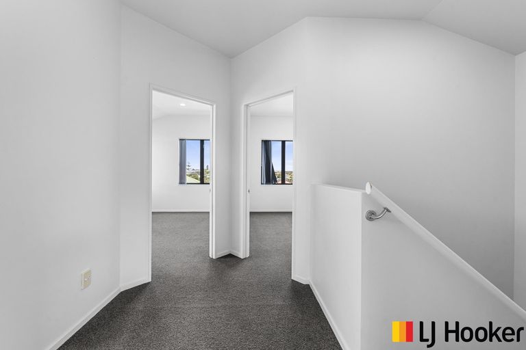Photo of property in 25/45 Secoia Crescent, Mangere, Auckland, 2022