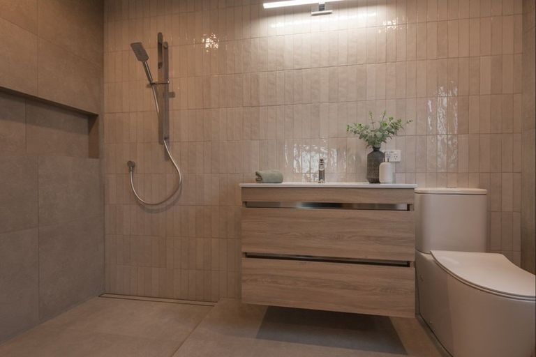 Photo of property in 45 Sardinia Grove, Fitzherbert, Palmerston North, 4410