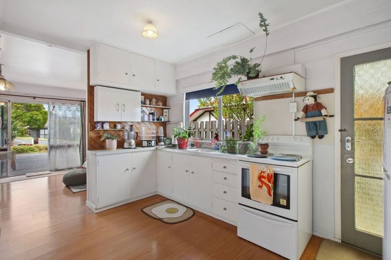 Photo of property in 45 Pigeon Mountain Road, Half Moon Bay, Auckland, 2012