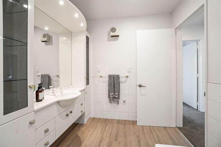 Photo of property in 2/27 Woodlau Rise, Huntsbury, Christchurch, 8022