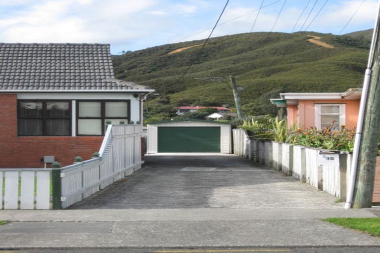 Photo of property in 2/15 Gibson Crescent, Naenae, Lower Hutt, 5011