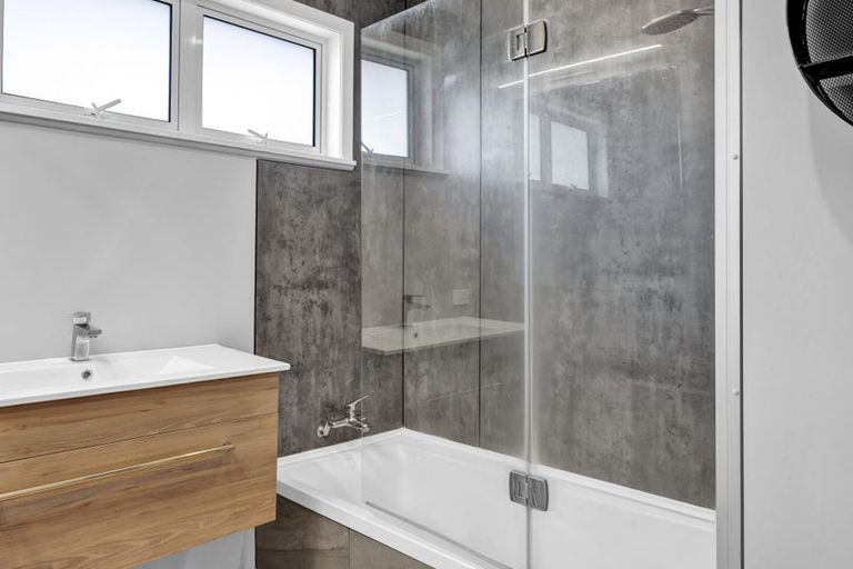 Photo of property in 31 Clearmont Crescent, Blagdon, New Plymouth, 4310