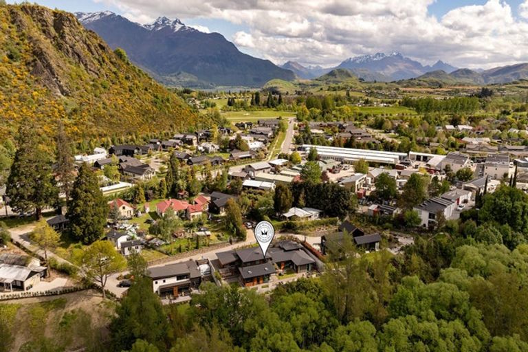 Photo of property in 55 Manse Road, Arrowtown, 9302