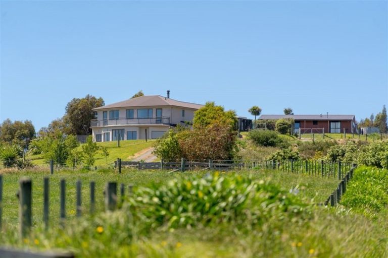Photo of property in 89 Sutherland Drive, Martinborough, 5781